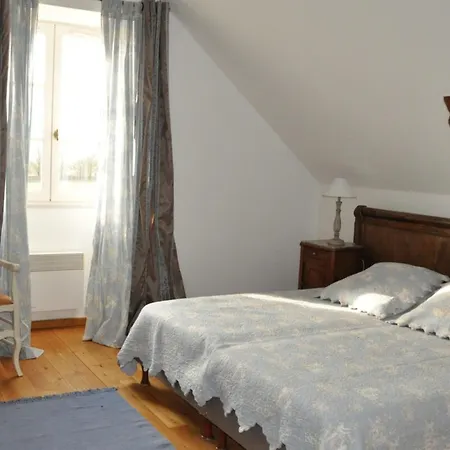 Domaine Du Chateau La Rhue Grand Espace Piscine Tatil Evi *
