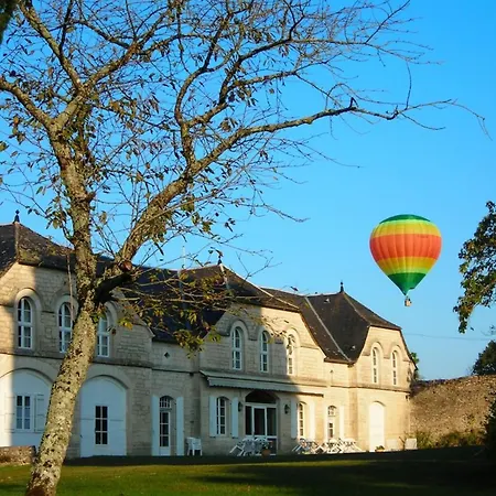 Domaine Du Chateau La Rhue Grand Espace Piscine Casa de Férias
