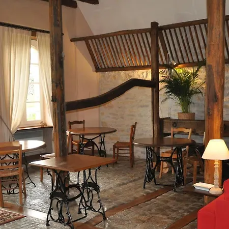 Domaine Du Chateau La Rhue Grand Espace Piscine Holiday home Rocamadour
