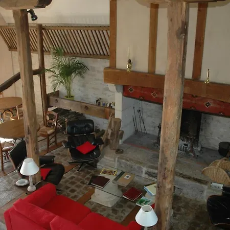 Domaine Du Chateau La Rhue Grand Espace Piscine Casa de Férias